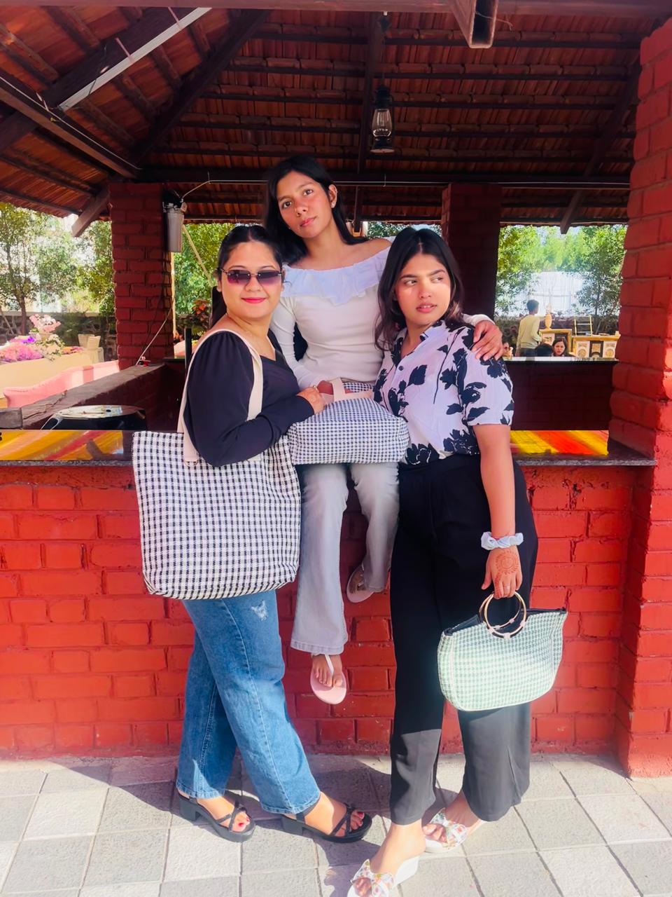 upcycled-handbag-akhirah-eco