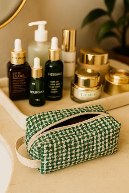 Akhirah Wristlet- Green and White