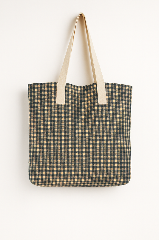 Akhirah Tote-Black & White