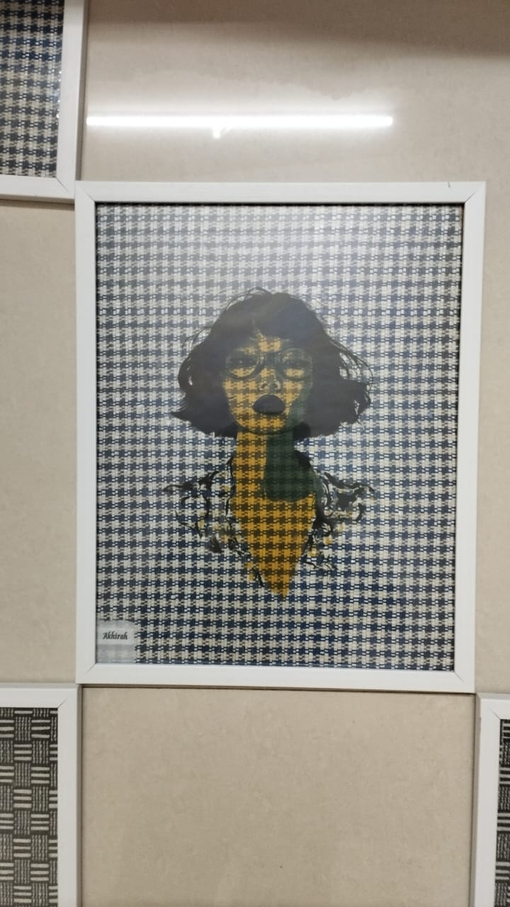 Akhirah It Girl Art Frame- Blue and White
